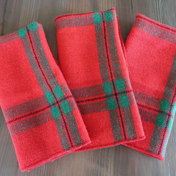 3 Christmas Plaid Acrylic Woven Napkins Holiday Cozy Red Green - Picture 4 of 4